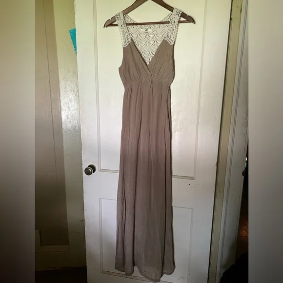 🎉BOGO🎉 Ya Los Angeles Crochet Maxi Dress - Picture 4 of 4